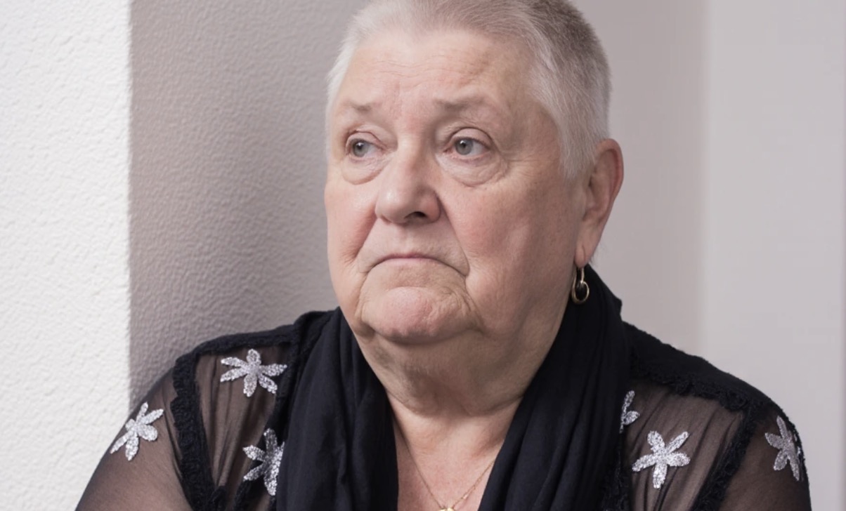 Córka z zięciem i dziećmi mieszkają w naszym domu, ale i to im nie wystarcza. Córka chciałaby jeszcze, żebyśmy pomagali im spłacać kredyt i pilnowali dzieci, kiedy oni pracują. Niedawno wróciliśmy z sanatorium, a ona z wyrzutem powiedziała, iż niepotrzebnie wydajemy pieniądze, skoro oni toną w długach. I w ogóle – w naszym wieku to powinniśmy siedzieć w domu i niańczyć wnuki. A ja pamiętam doskonale, iż kiedy sama byłam w jej wieku, nikt mi z dziećmi nie pomagał – radziłam sobie sama