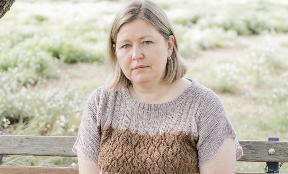 Mam 32 lata, a czuję się jak emerytka. Wszystko dlatego, iż wyszłam za mąż za starszego ode mnie o 15 lat mężczyznę – Marek ma teraz 47. Zawsze byłam pełną życia, energiczną dziewczyną, kochałam sport, wyjazdy, ruch. A dziś? Jestem jak stara ruina, która przestała cieszyć się życiem