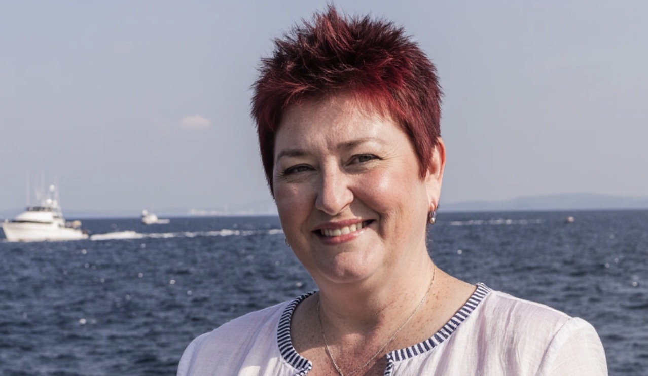 Mam dziś 55 lat. Zdecydowałam się wyjechać do pracy we Włoszech. Moja kuzynka jest tam już od piętnastu lat i zdążyła kupić dwie mieszkania. Mąż był przeciwny tej decyzji, ale co miałam zrobić? Innego wyjścia, by kupić mieszkanie dla młodszego syna, nie widzę