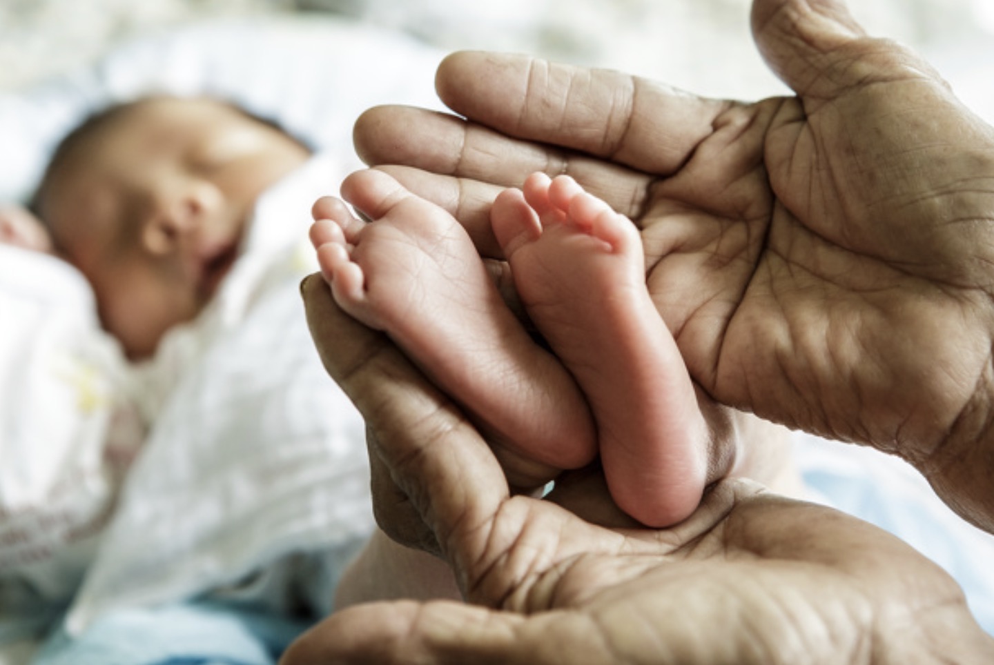 Babcia ze strony mamy to najważniejsza osoba w życiu dziecka